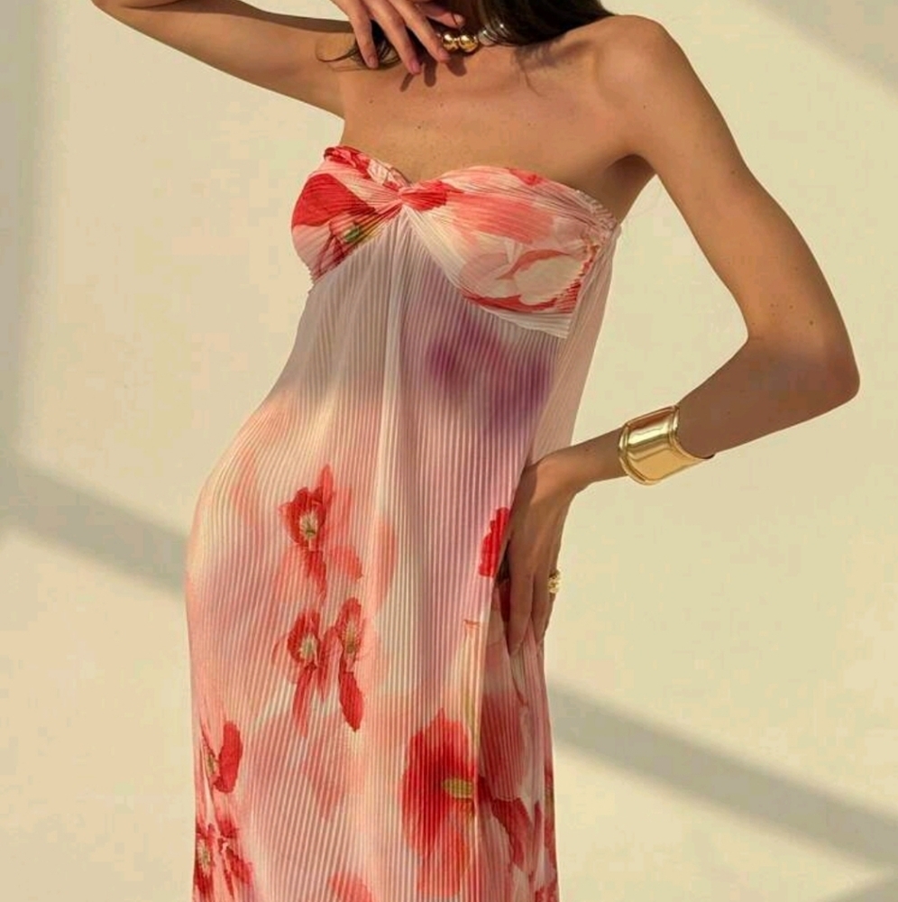 Romantic Date Night Strapless Twist Ruched Floral Print Bodycon Dress - Picture 5 of 7